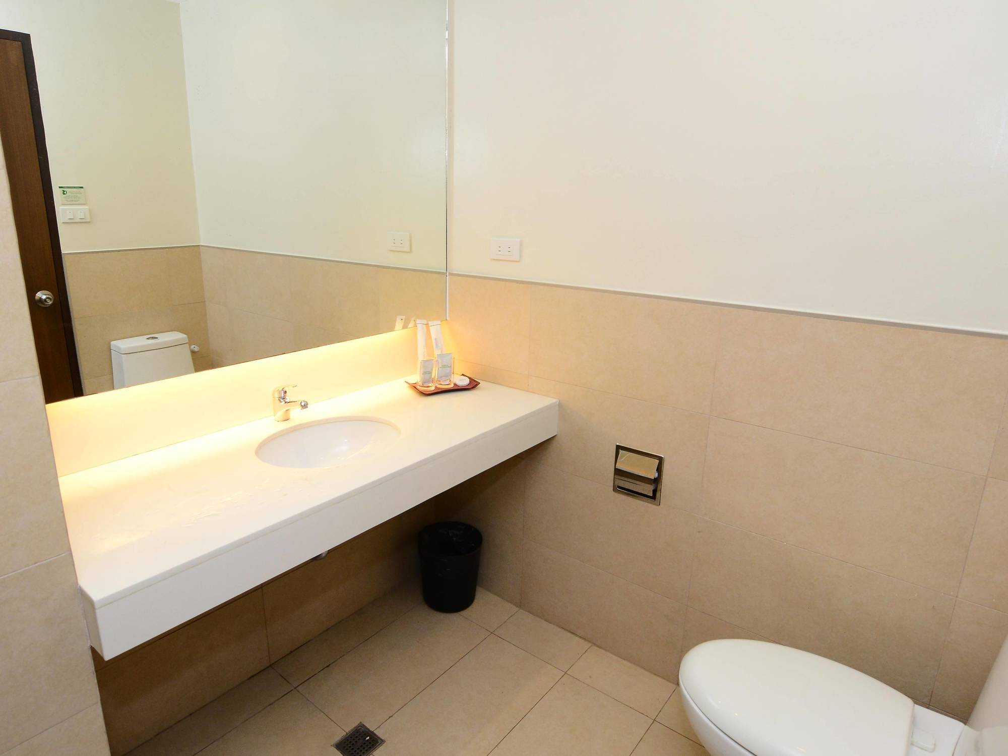 Ever O Business Hotel Замбоанга Екстериор снимка