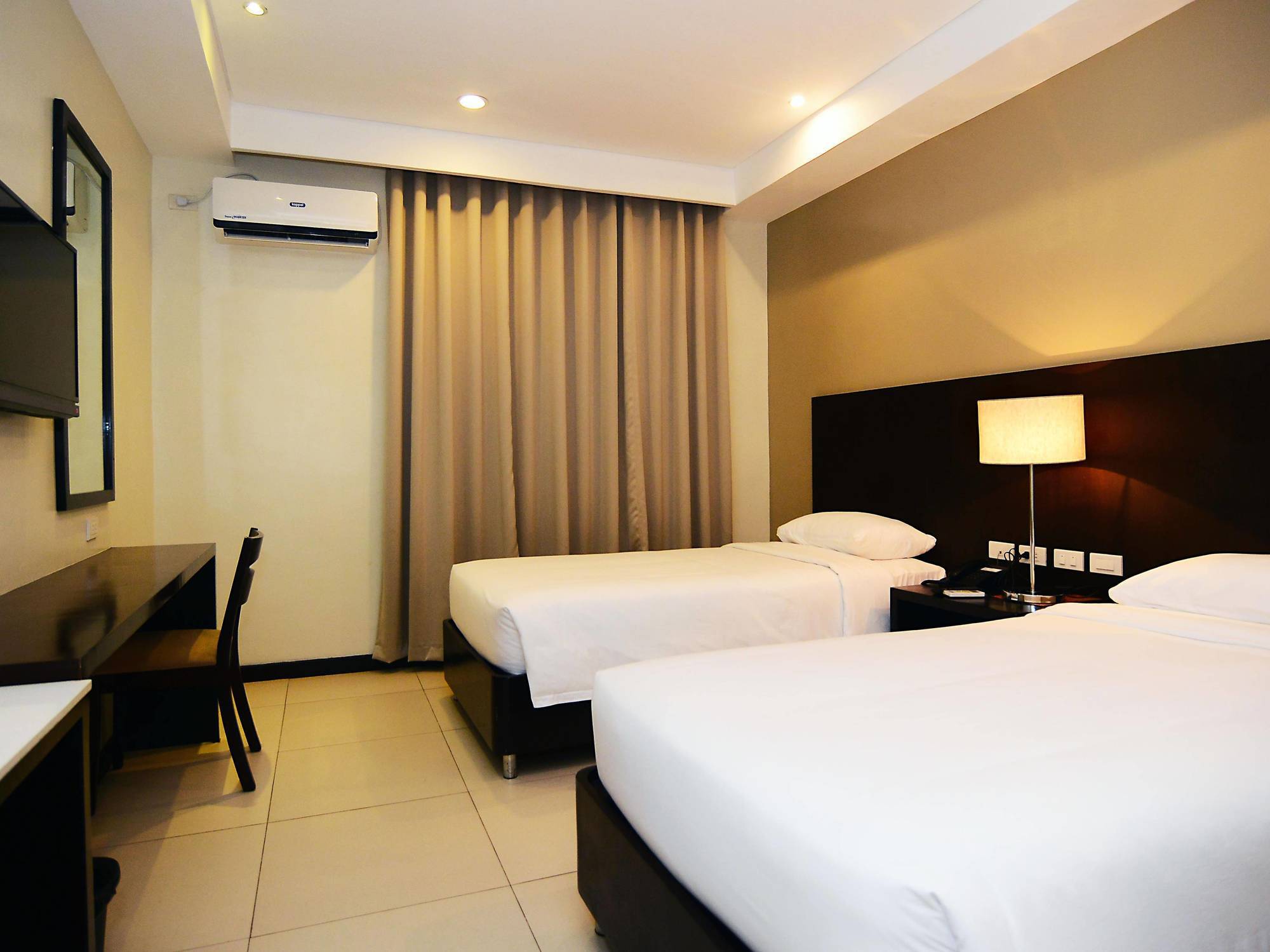 Ever O Business Hotel Замбоанга Екстериор снимка
